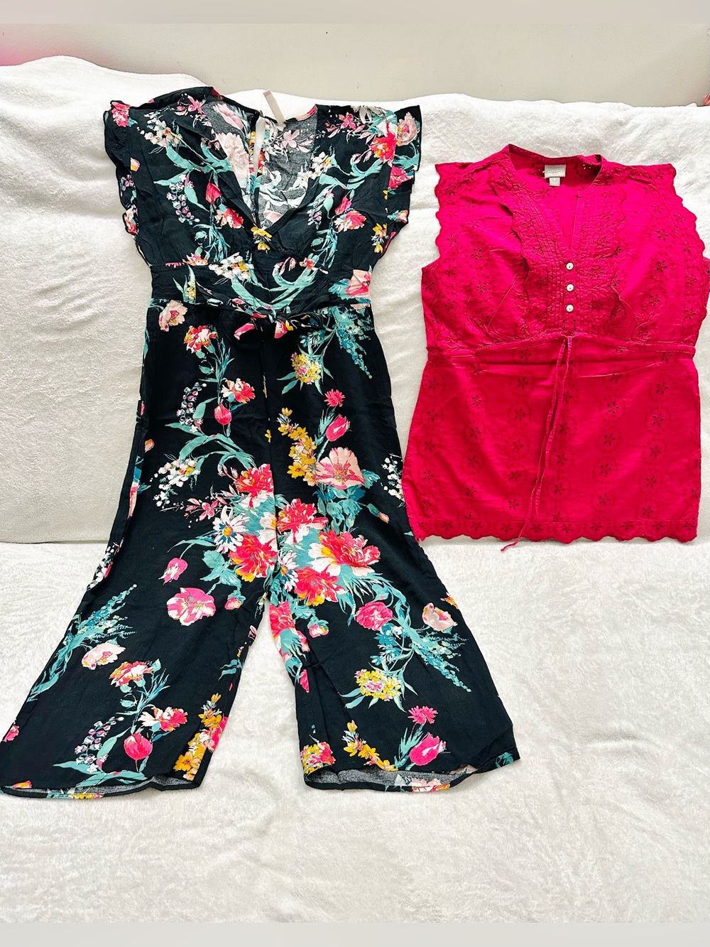 Lot Beautiful Top & Jumpsuit Women Size S Excellent Condition